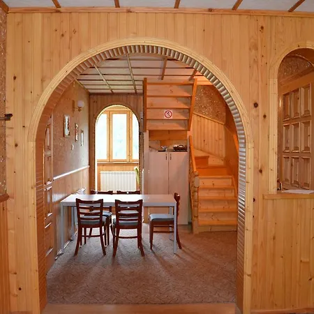 Karpatiya Konukevi Yaremche