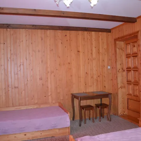 Karpatiya Konukevi *